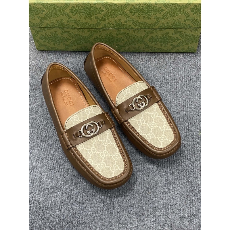 G*u*i leather shoes